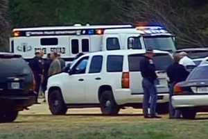 В Алабаме мужчина напал на автобус со школьниками