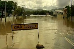 Австралия в плену наводнения: есть погибшие, сотни тысяч домов обесточены