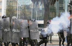 В Боливии митинг перерос в беспорядки
