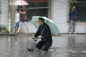 Китай заливает дождями