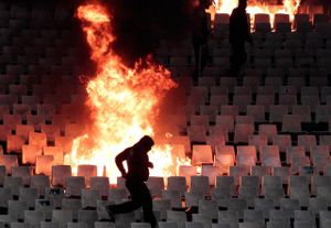 Матч в Греции закончился беспорядками