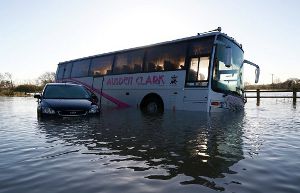 Наводнение в Великобритании: жертв стало больше