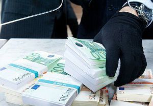 В Греции из банка похитили 500 тысяч евро