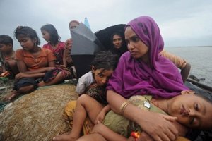 У берегов Индонезии затонуло судно с беженцами
