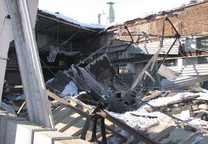В Гане рухнул торговый центр: под завалами 200 человек