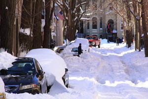 В нескольких штатах США из-за снега объявили чрезвычайное положение