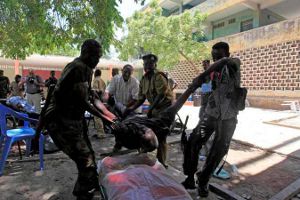  Террористка подорвала театр в Сомали