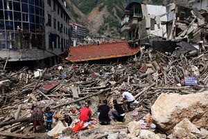 Китайцы пережили страшное землетрясение
