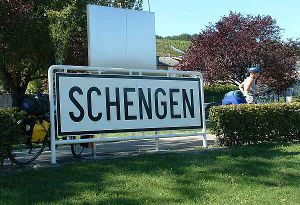 Испания временно вышла из Шенгена