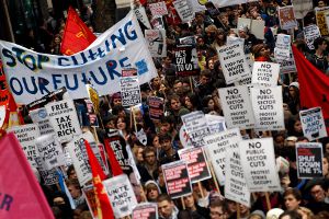 На улицах Лондона протестуют студенты