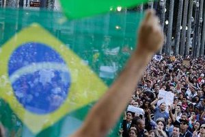 Президент Бразилии гордится участниками акций протеста против бедности