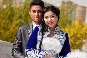 В Казахстане предложили устраивать тендеры на «престижных» невест