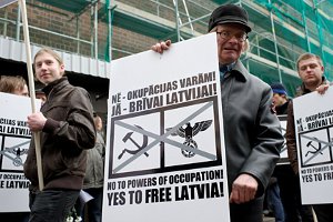 К Дню Победы в Латвии окончательно запретят флаги СССР