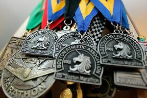 Медали бостонского марафона, где произошел теракт, выставили на eBay