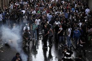 Число задержанных в Турции демонстрантов превысило 1700 человек