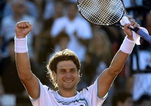 Теннис: Феррер обошел Альмагро на турнире в Буэнос-Айресе