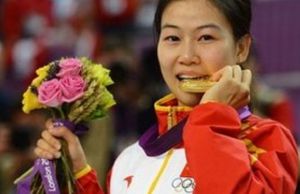 Олимпиада-2012: первое золото получила китаянка