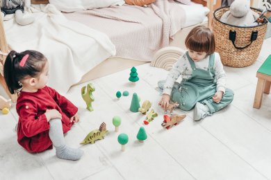 Як навчити дитину ділитися іграшками