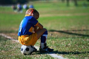 Как выбрать детские футбольные бутсы