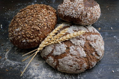 Домашній хліб у духовці: прості та смачні рецепти на кожен день