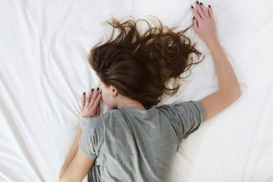 Як допомогти шкірі відновитися під час сну