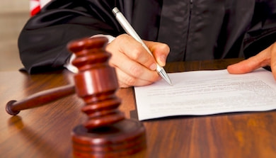 До 7 років позбавлення волі засудили жителя Сумщини, якій бив сусідку ногами в живіт