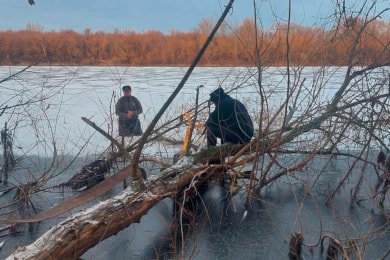 На Сумщині чоловік провалився під кригу та загинув