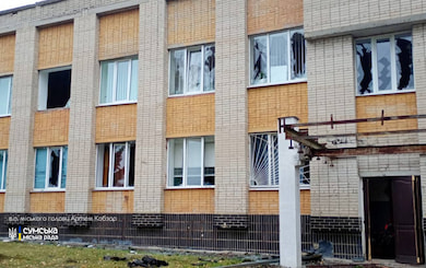 Понад 260 вікон вибито в одному з сумських навчальних закладів унаслідок ворожої атаки