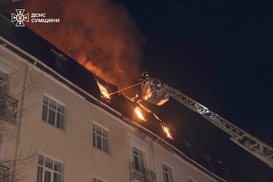 Сьогодні вранці ворог двічі атакував ударними БпЛА готель у центрі Сум