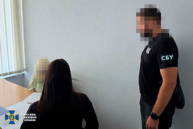 СБУ викрила посадовицю з Сум, яка підтримувала збройну агресію проти України