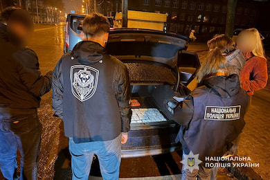 Затримали сумську адвокатку, причетну до організації чергової ухилянтської схеми