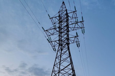 У Шостці підліток отримав тяжкі травми, намагаючись зробити селфі на електроопорі