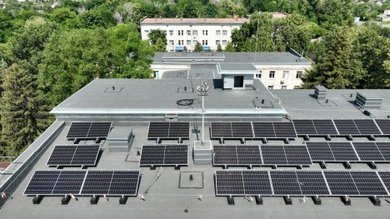 У Центральній міській лікарні Сум встановили сонячну електростанцію
