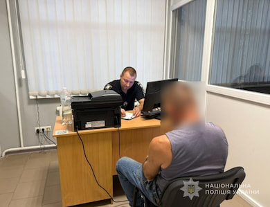 В Охтирці 41-річний чоловік влаштував у себе вдома наркопритон