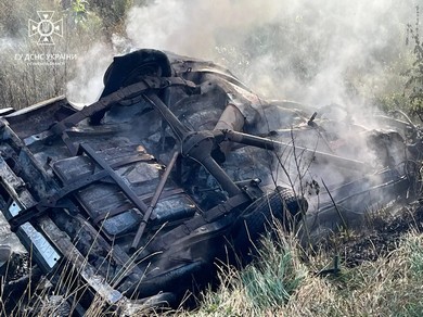 На Сумщині легковий автомобіль підірвався на боєприпасі