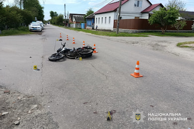 В Охтирці автівка збила неповнолітнього мотоцикліста