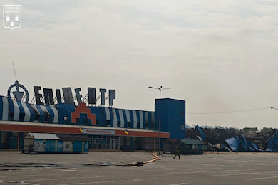 «Епіцентр» у Сумах знищений внаслідок нічної ворожої атаки
