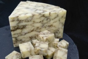 В Сумах продают сыр с коноплей