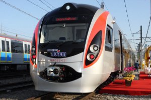 Ахметов будет строить пресловутые поезда Hyundai в Украине