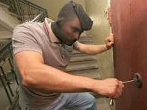 В Ивано-Франковской области грабитель «обчистил» квартиру, пока хозяева спали