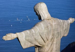 В Париже будет установлена четырехметровая статуя Христа