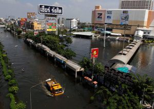 Бангкок уходит под воду